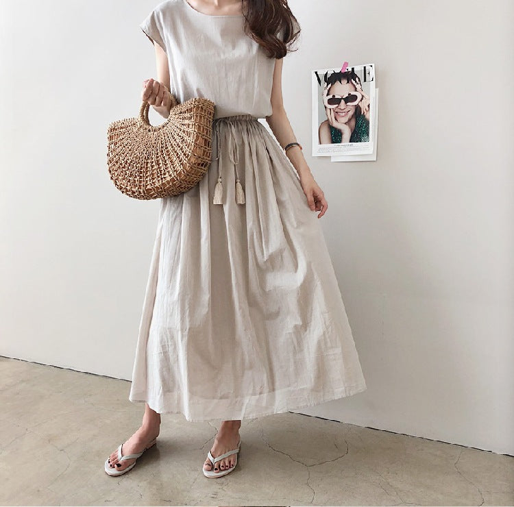 Sleeveless Round-neck Dress